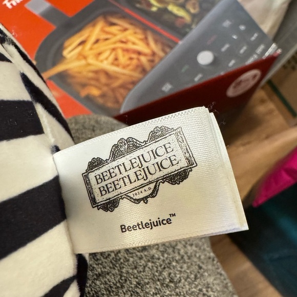 Squishmellow Beetle 🪲 Juice 🧃 Plush Toy with Green Hair - Picture 3 of 4